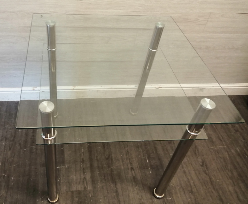 Modern neat glass dining table