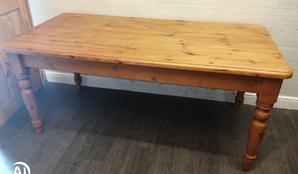 SOLID PINE 5FT 8&quot; DINING TABLE