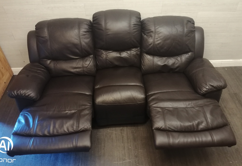 BROWN LEATHER THREE SEATER RECLINER SOFA