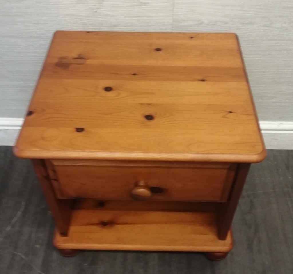 Single pine bedside