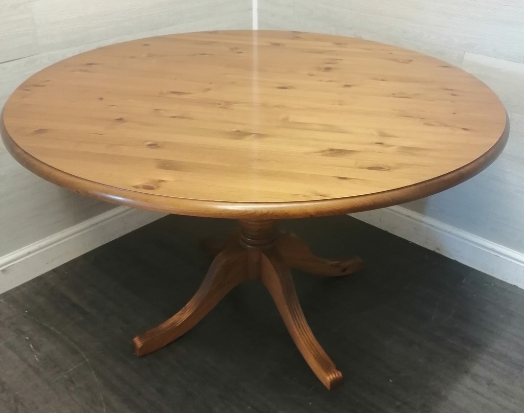 4ft 2&quot; round pine dining table