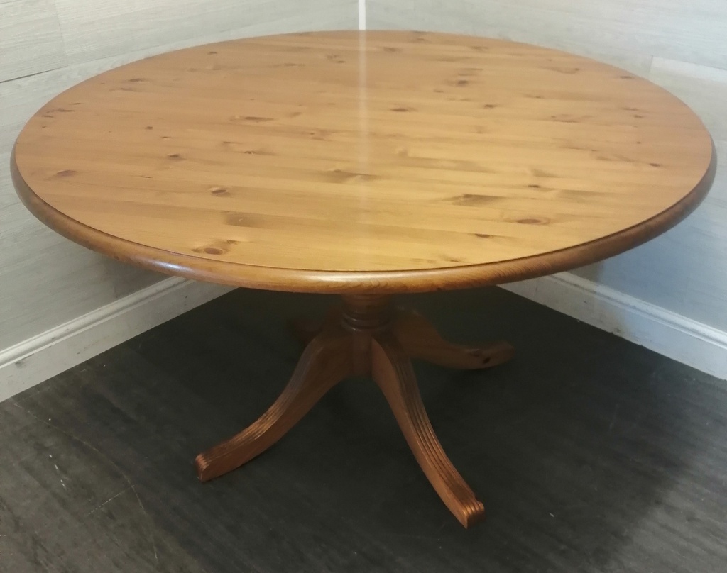 4ft 2&quot; round pine dining table