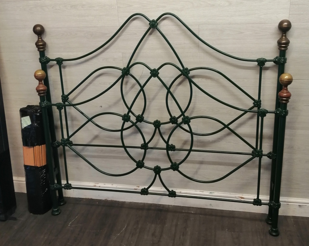 4FT 6&quot; VICTORIAN STYLE HEAVY GREEN BEDFRAME