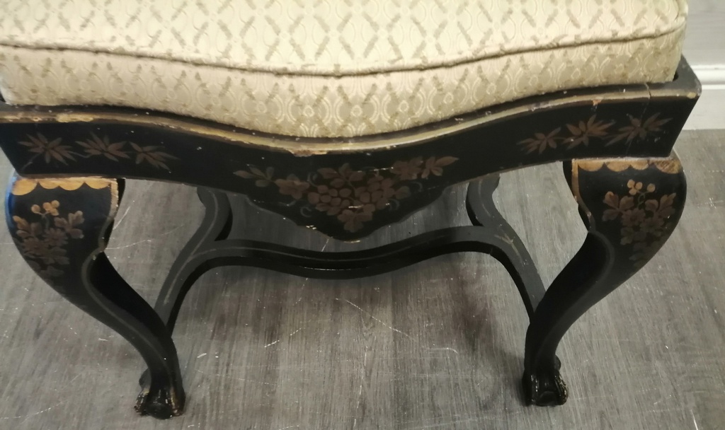 VINTAGE ORIENTAL CHINOISERIE CHAIR