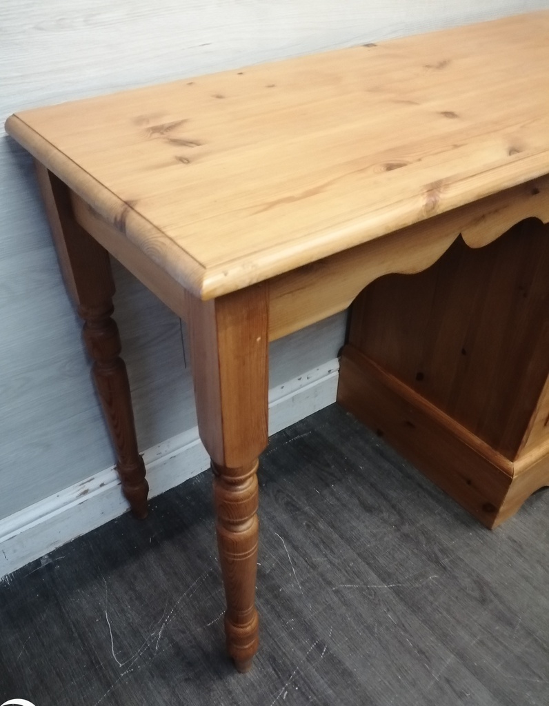 SOLID PINE THREE DRAWER DESK / DRESSING TABLE