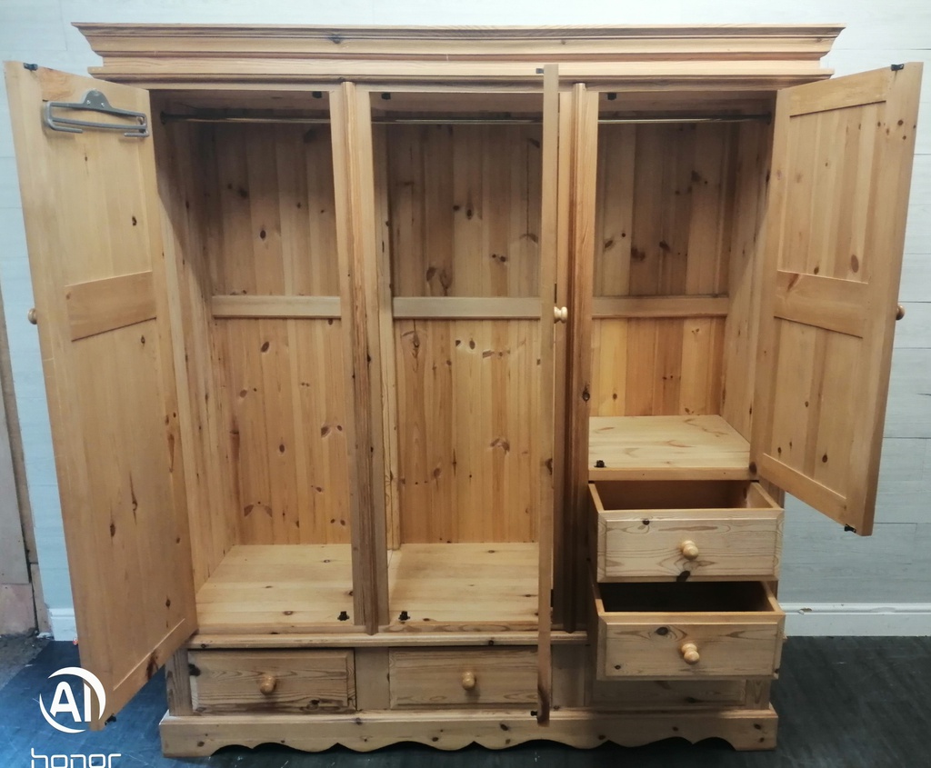 Quality triple size solid pine wardrobe with drawers