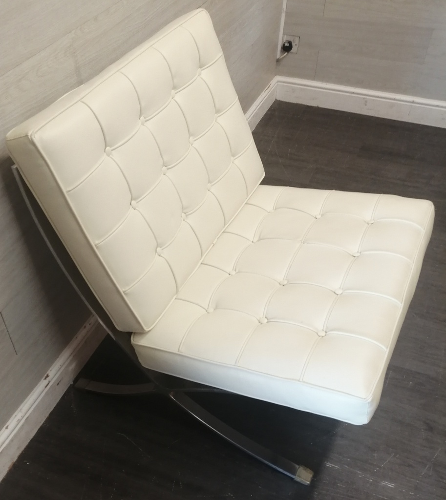Classic style Modern Barcelona Chair in Cream faux Leather
