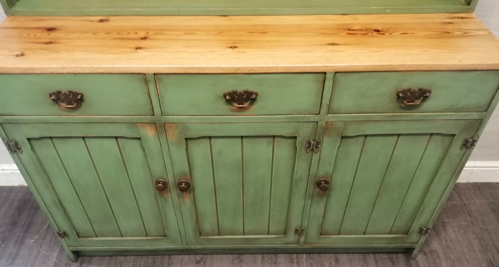 Lovely  painted  pine shabby chic dresser