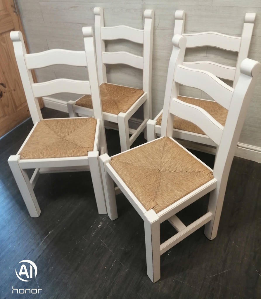 QUALITY SET OF FOUR SOLID LADDER BACK DINING CHAIRS