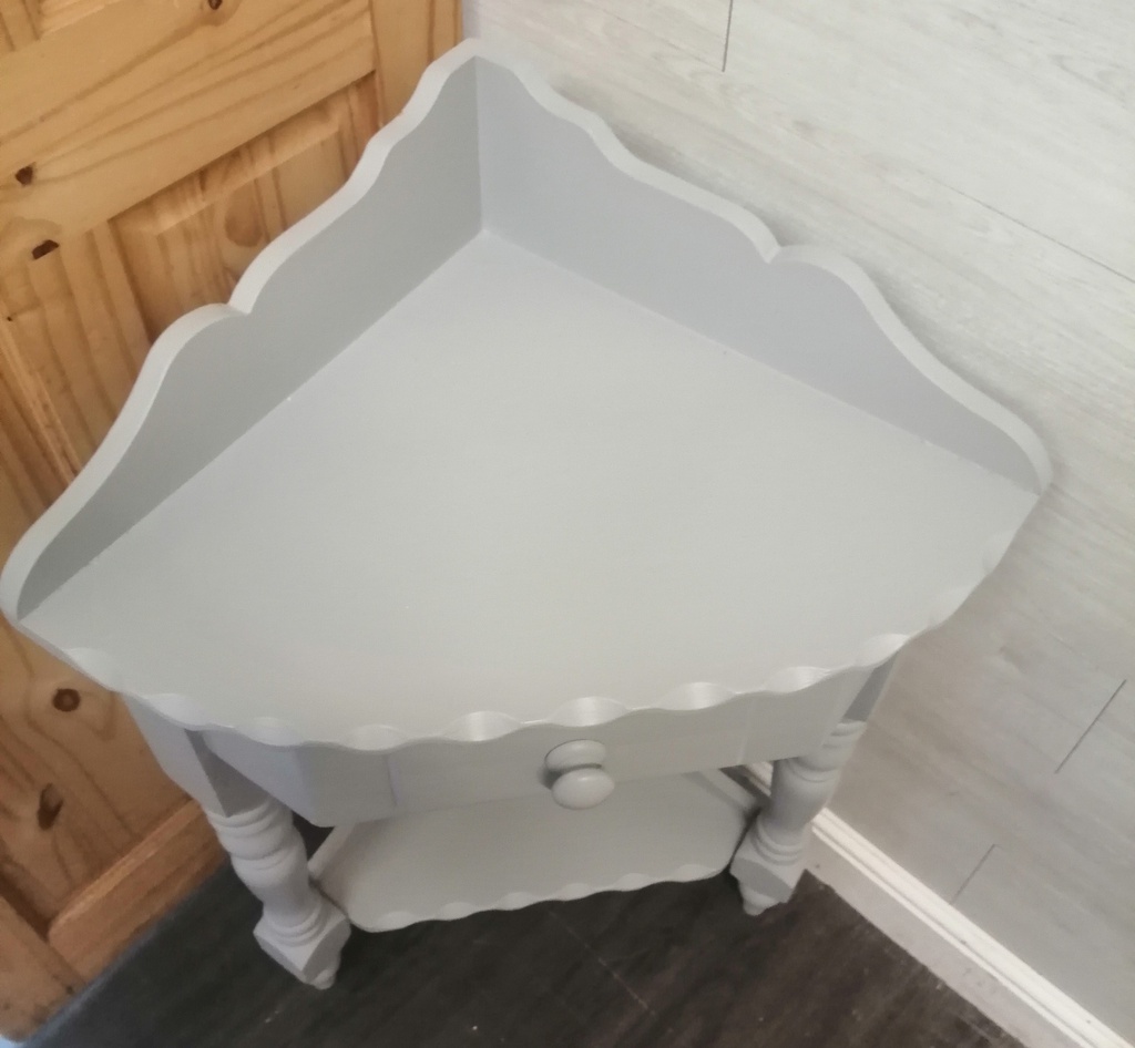 LOVELY PAINTED GREY CORNER TABLE