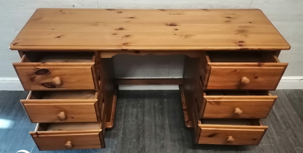 Pine Six Drawer Dressing Table / Desk