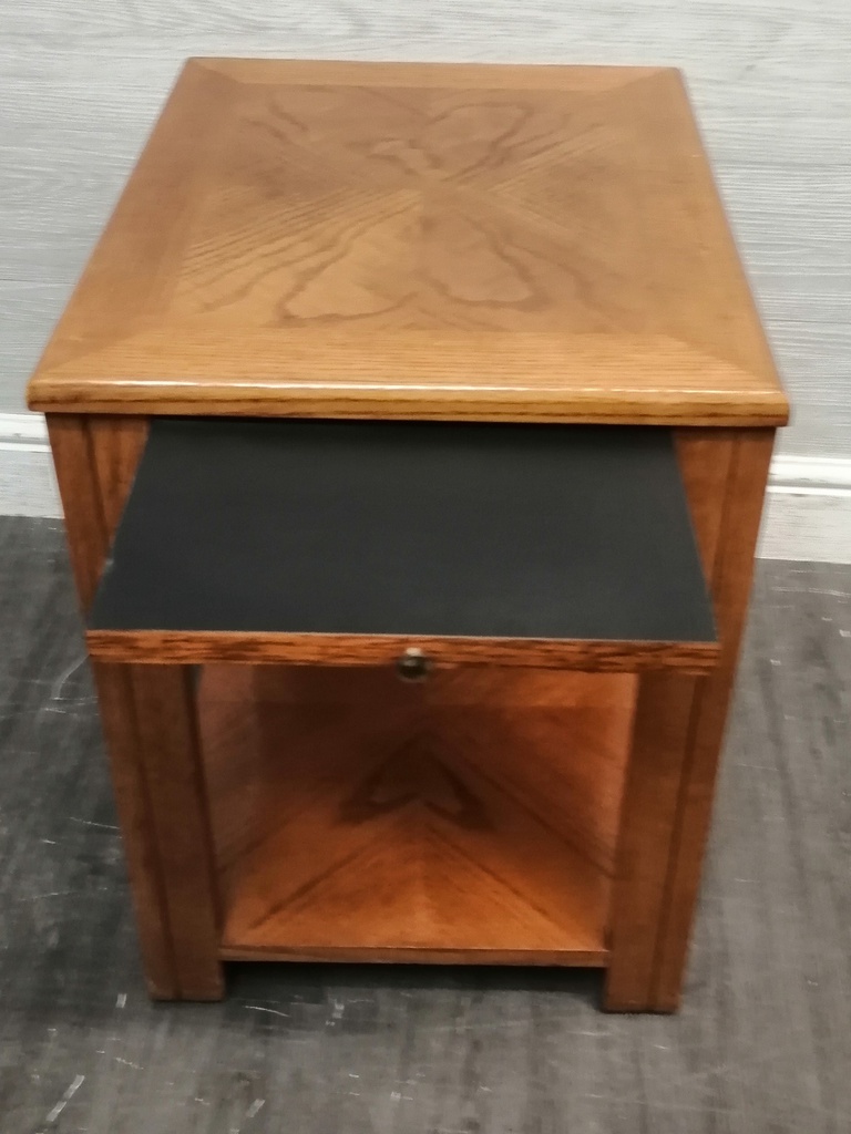 Quality magazine rack side table