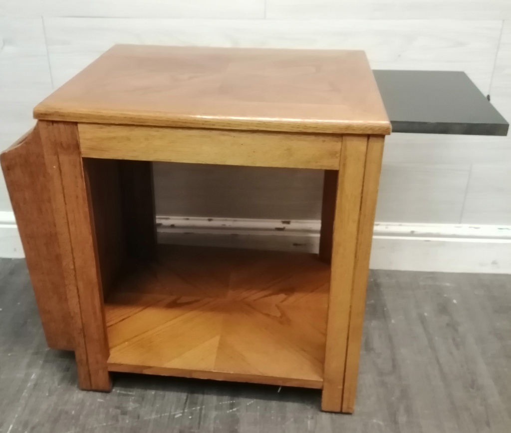 Quality magazine rack side table