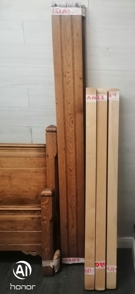 5ft QUALITY RUSTIC OAK BEDFRAME