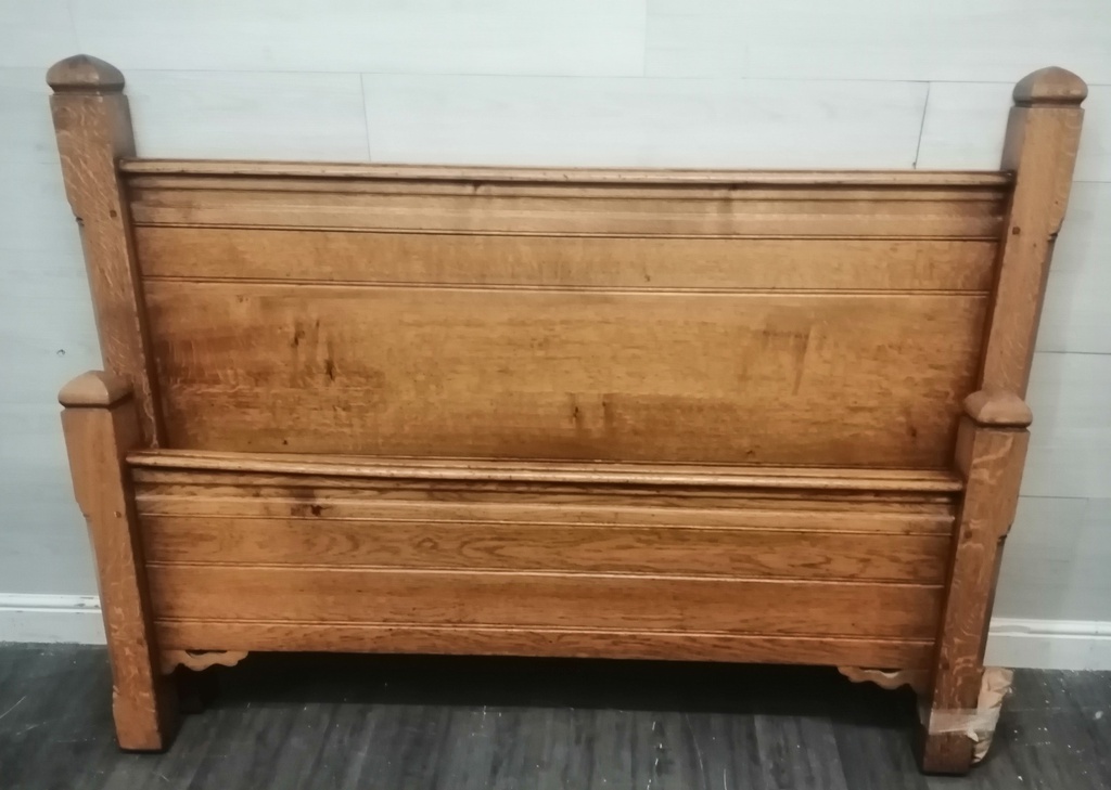 5ft QUALITY RUSTIC OAK BEDFRAME