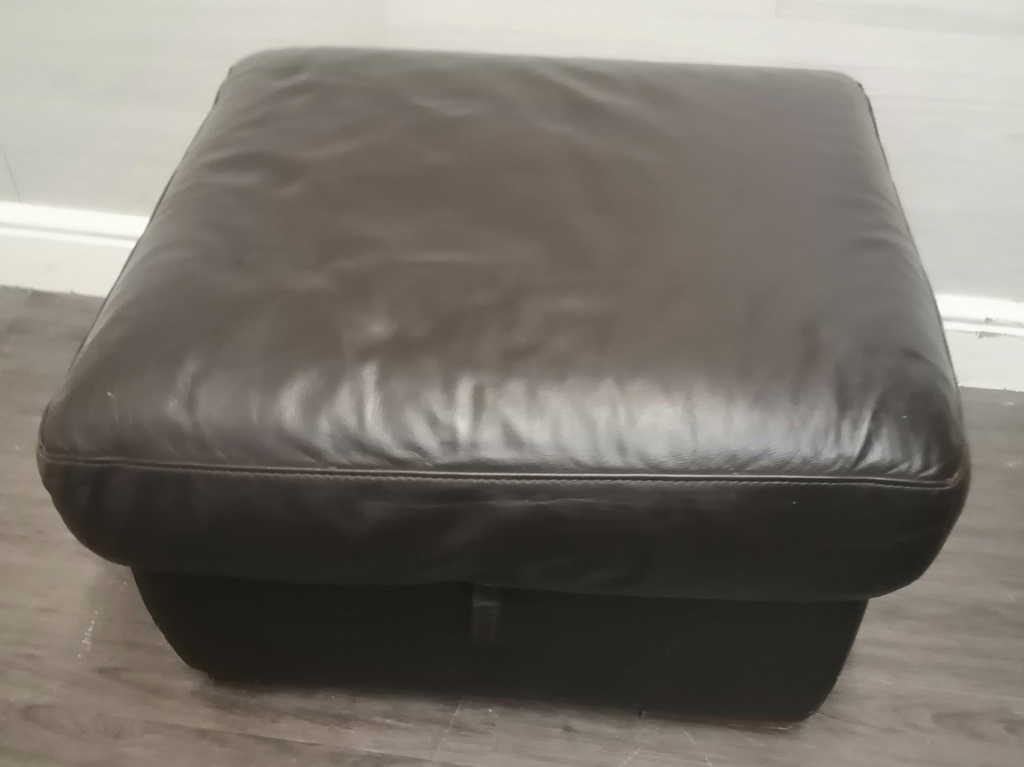 BROWN LEATHER OTTOMAN FOOTSTOOl