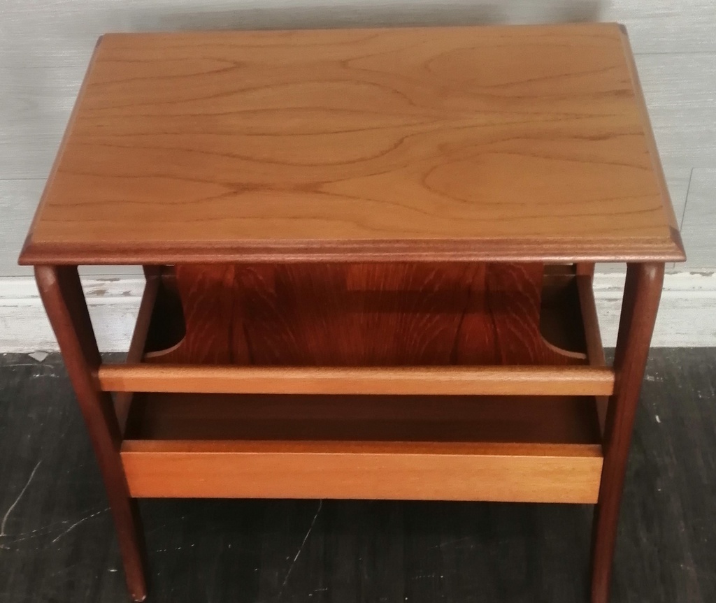 Quality magazine rack side table