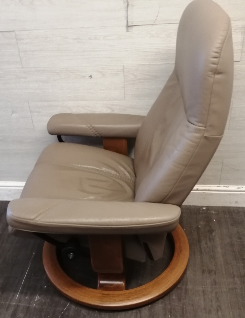 STRESSLESS Leather Recliner Chair with Footstool