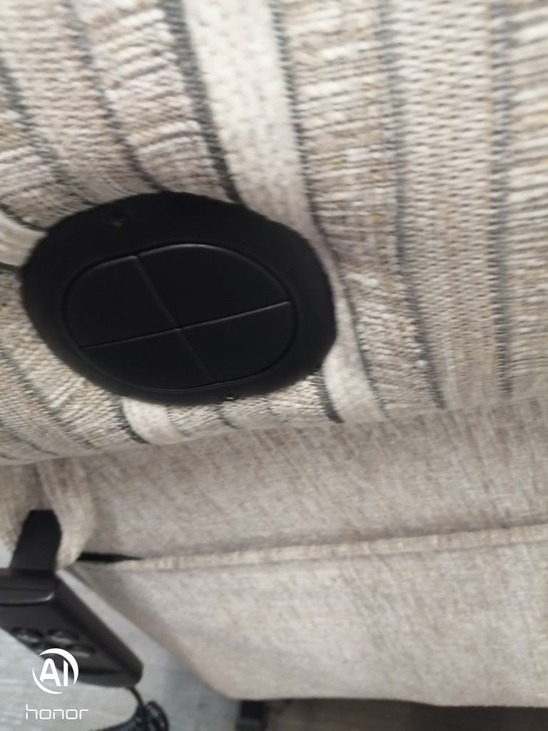 SEMINAR RISE AND RECLINE ARMCHAIR