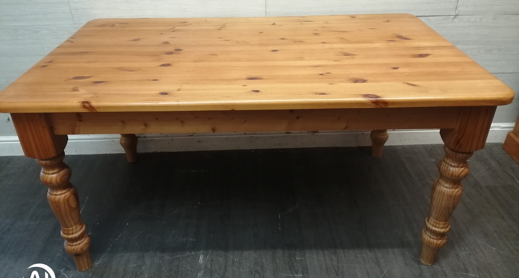 SOLID PINE 5FT DINING TABLE