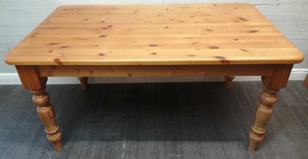 SOLID PINE 5FT DINING TABLE