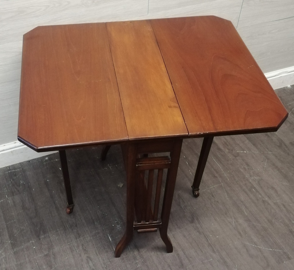 Lovely Old Mahogany Drop Leaf Side Table