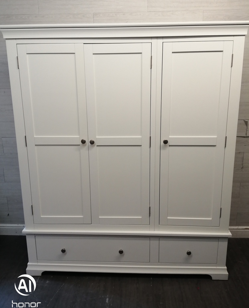 QUALITY LARGE TRIPLE  WHITE  WARDROBE