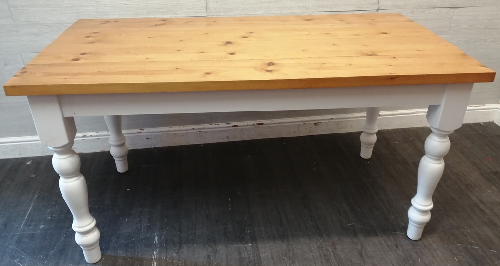 SOLID PINE 5FT DINING TABLE
