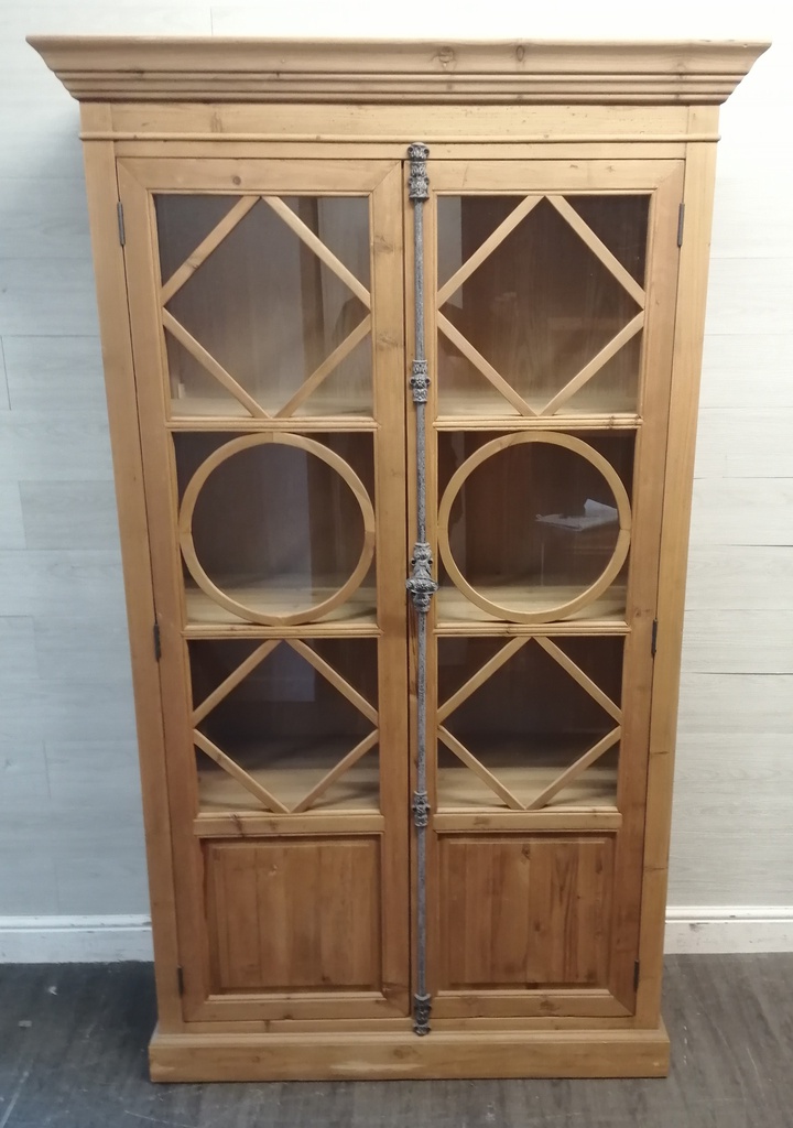 STUNNING RUSTIC PINE GLAZED FRONTED DISPLAY UNIT