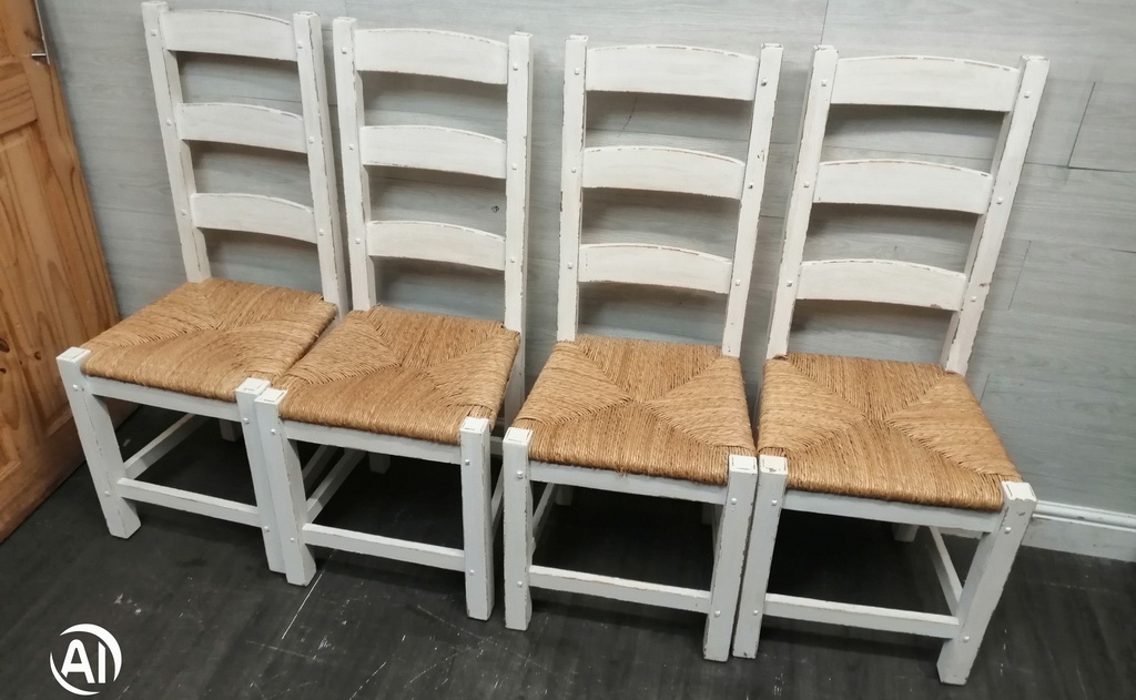 4 X RUSH SEATED LADDER BACK SHABBY CHIC DINING CHAIRS