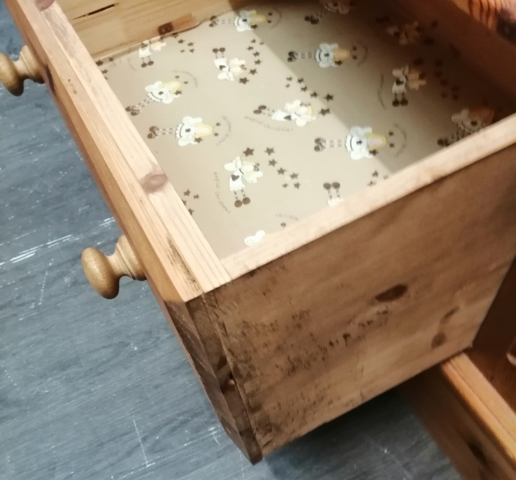 SINGLE DOOR SOLID PINE WARDROBE WITH DRAWER