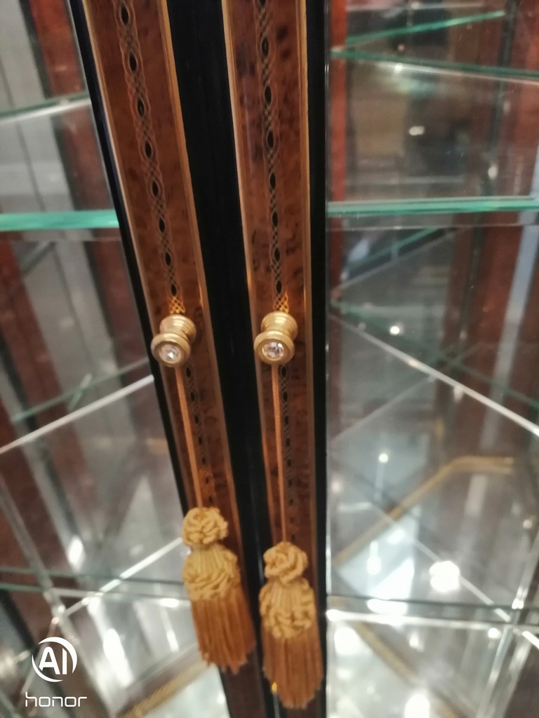 LOVELY NEAT GLAZED  CORNER DISPLAY UNIT