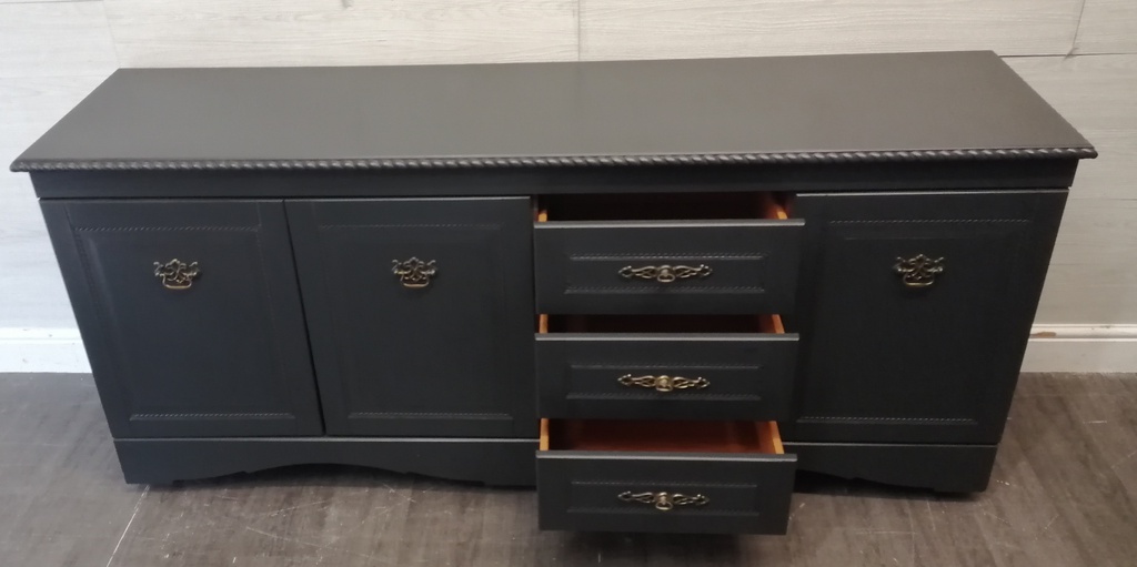 Lovely low level painted sideboard