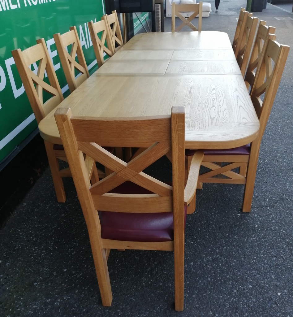 QUALITY OAK EXTENDING 11FT TABLE AND 10 CHAIRS
