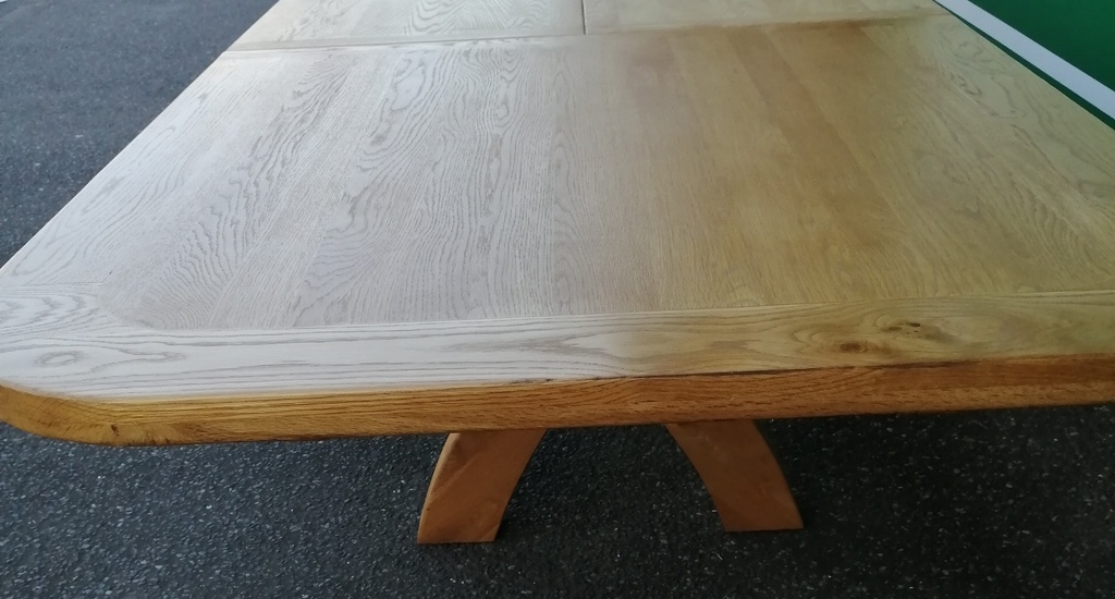QUALITY OAK EXTENDING 11FT TABLE AND 10 CHAIRS