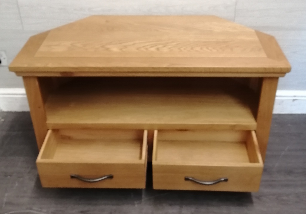 Neat Oak TV Stand