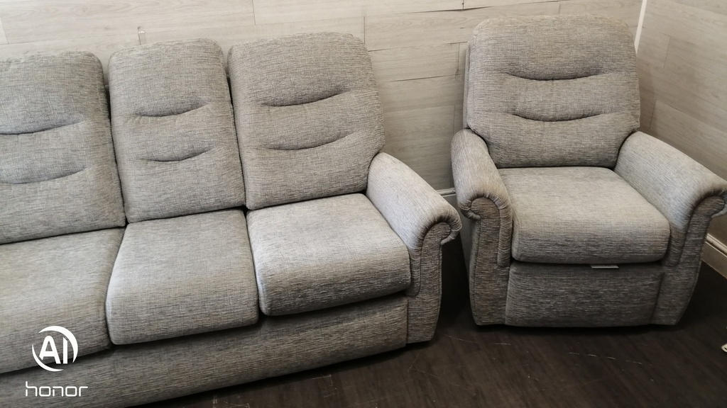 QUALITY G-PLAN TWO PIECE SUITE