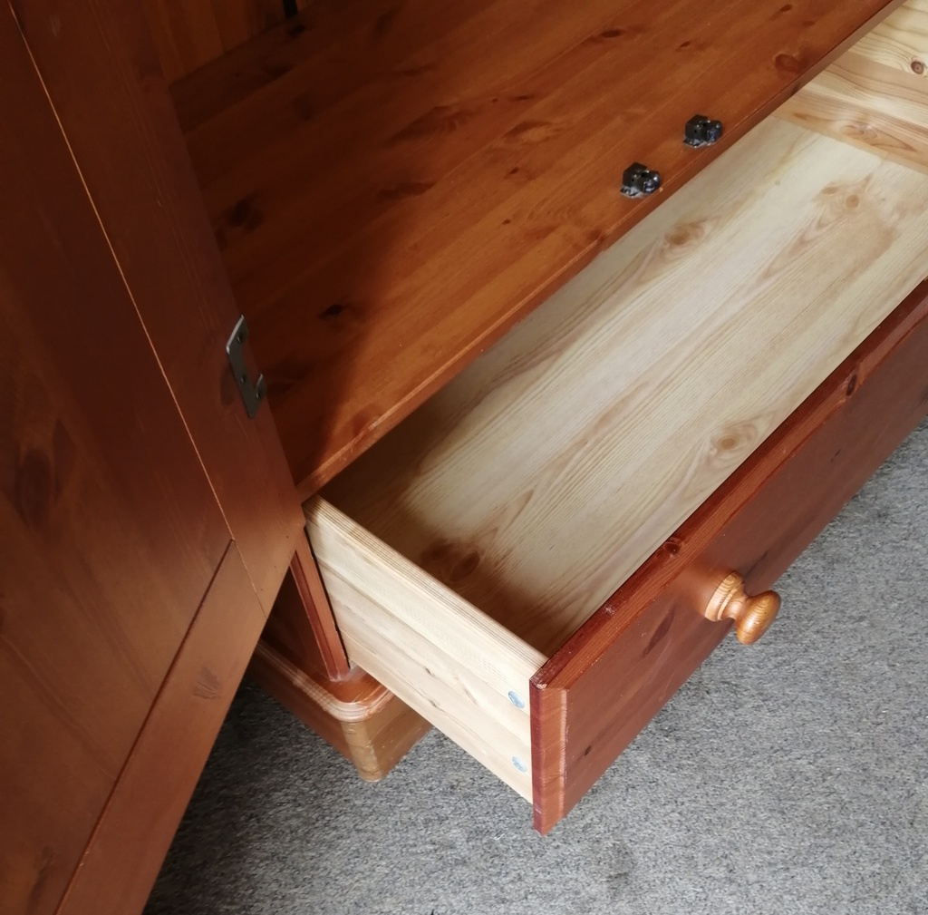 Double pine wardrobe with drawer