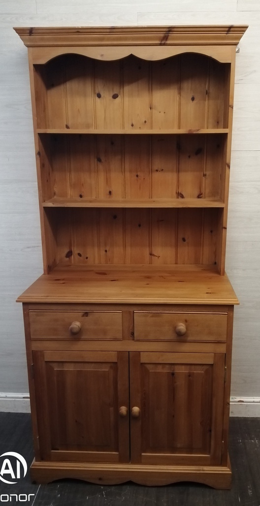 LOVELY NEAT SOLID PINE DRESSER