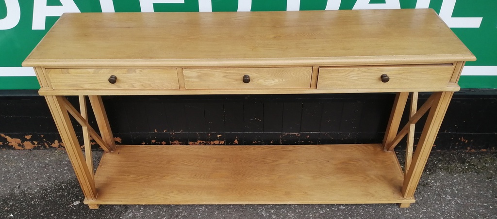 VERY STYLISH LONG  CONSOLE TABLE