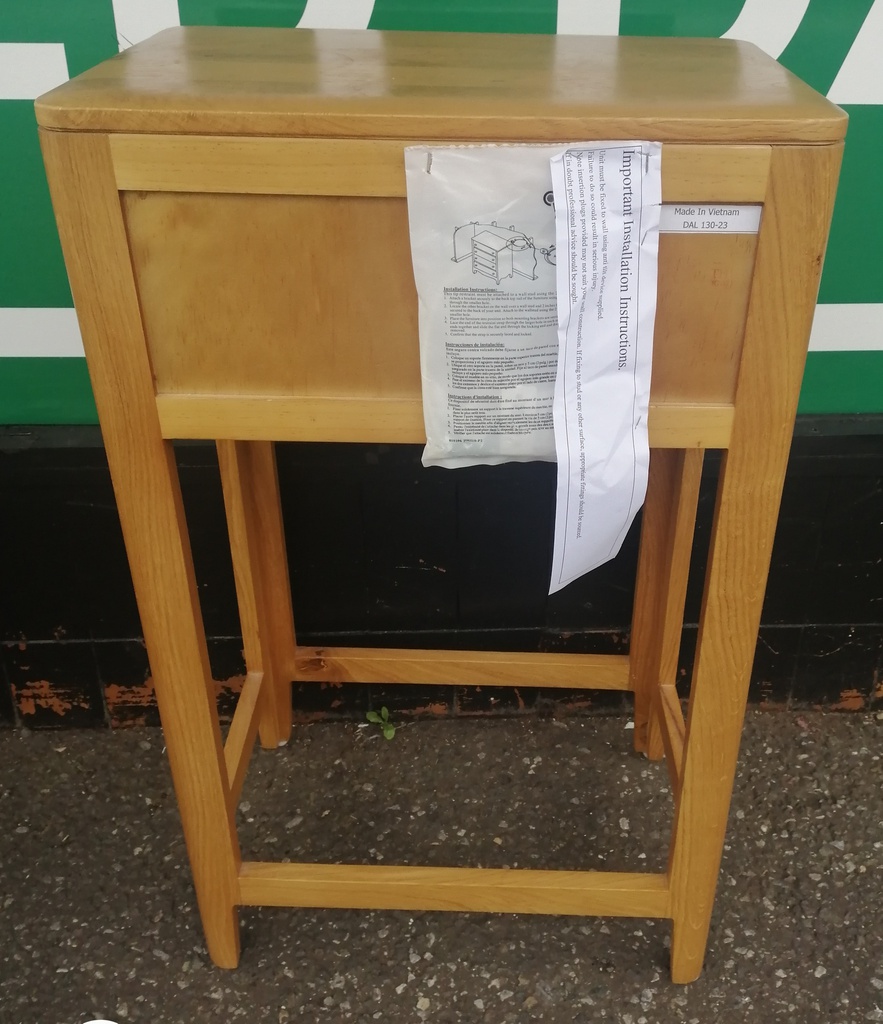 TALL OAK SIDE TABLE WITH DRAWER