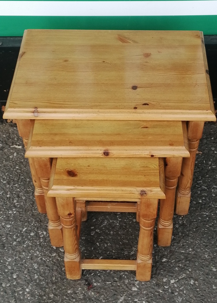 Pine Nest of Three Tables