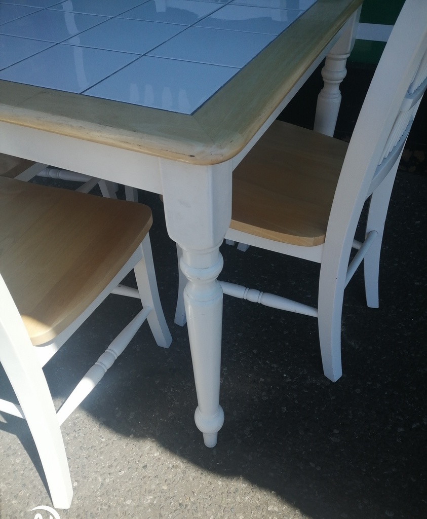 Neat Tile Top Table and Four Chairs