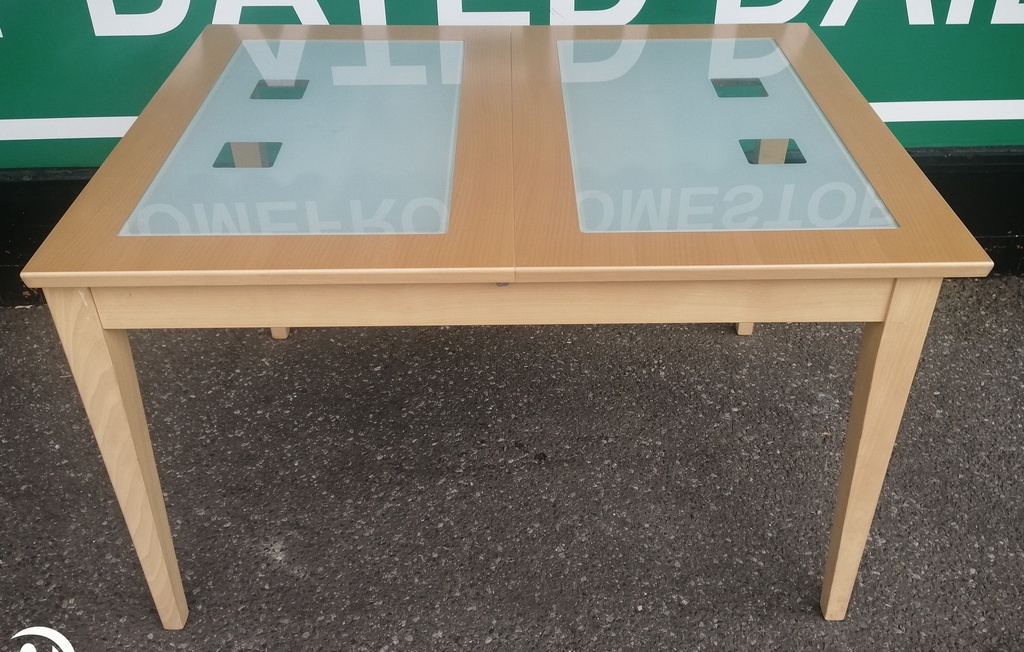 MODERN EXTENDING DINING TABLE