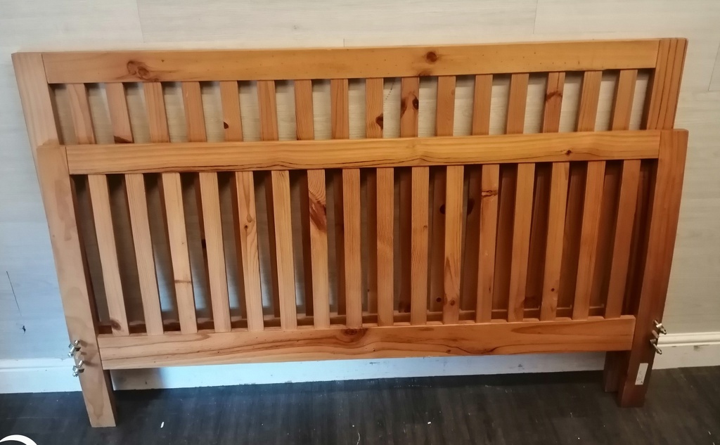 5FT PINE BED FRAME