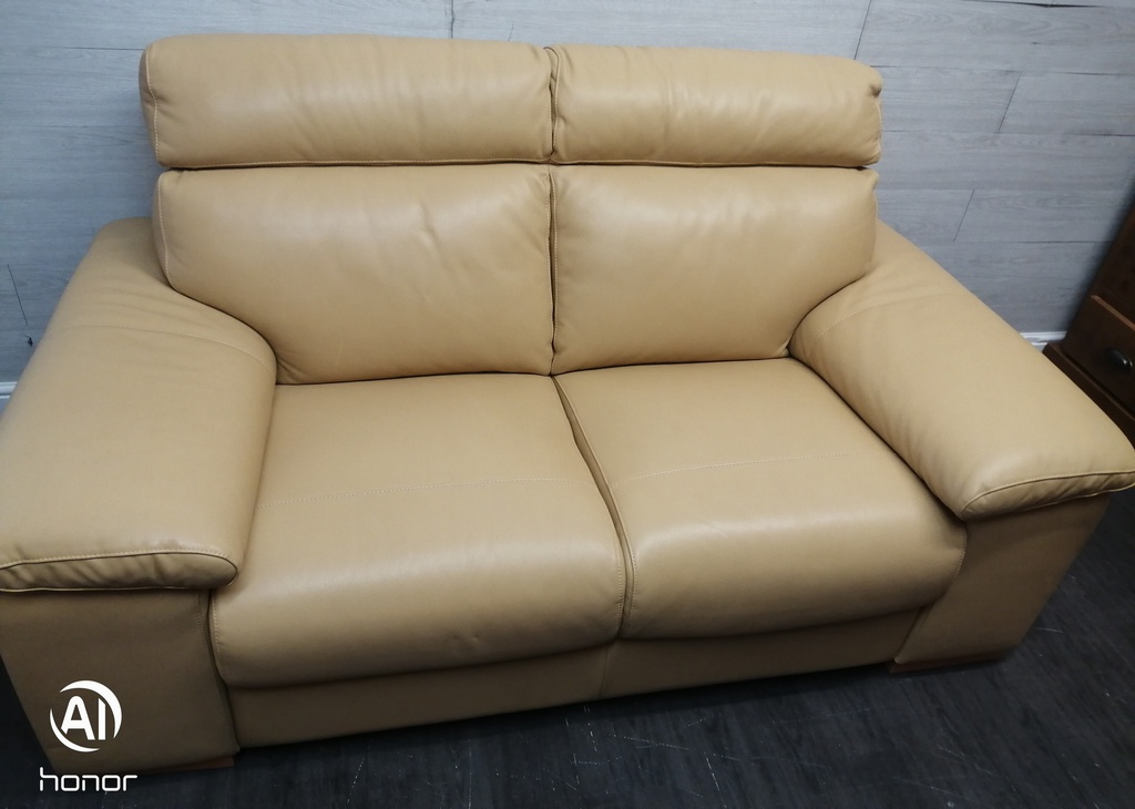 QUALITY ITALIAN LEATHER SOFA SET