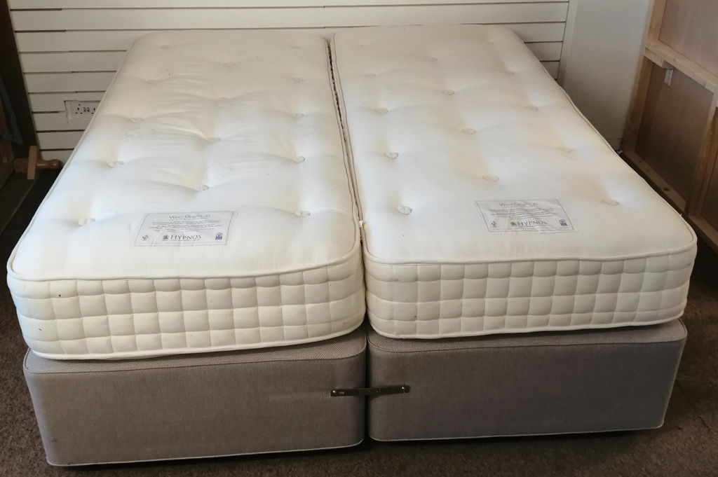 Quality Hynos 6ft Zip &amp; Link Mattress Divan Base
