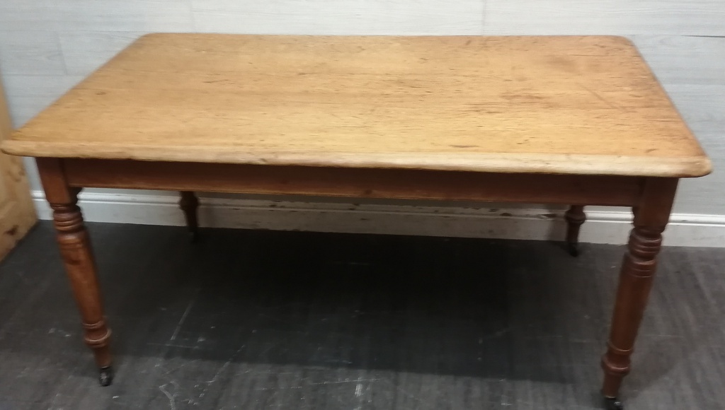 SOLID OLD PINE 5FT DINING TABLE