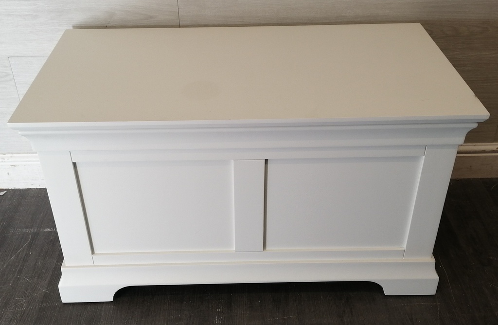 Quality White Storage / Blanket Box