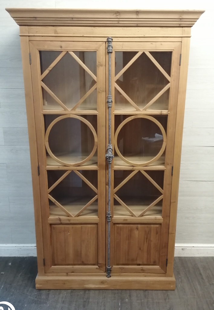 STUNNING RUSTIC PINE GLAZED FRONTED DISPLAY UNIT